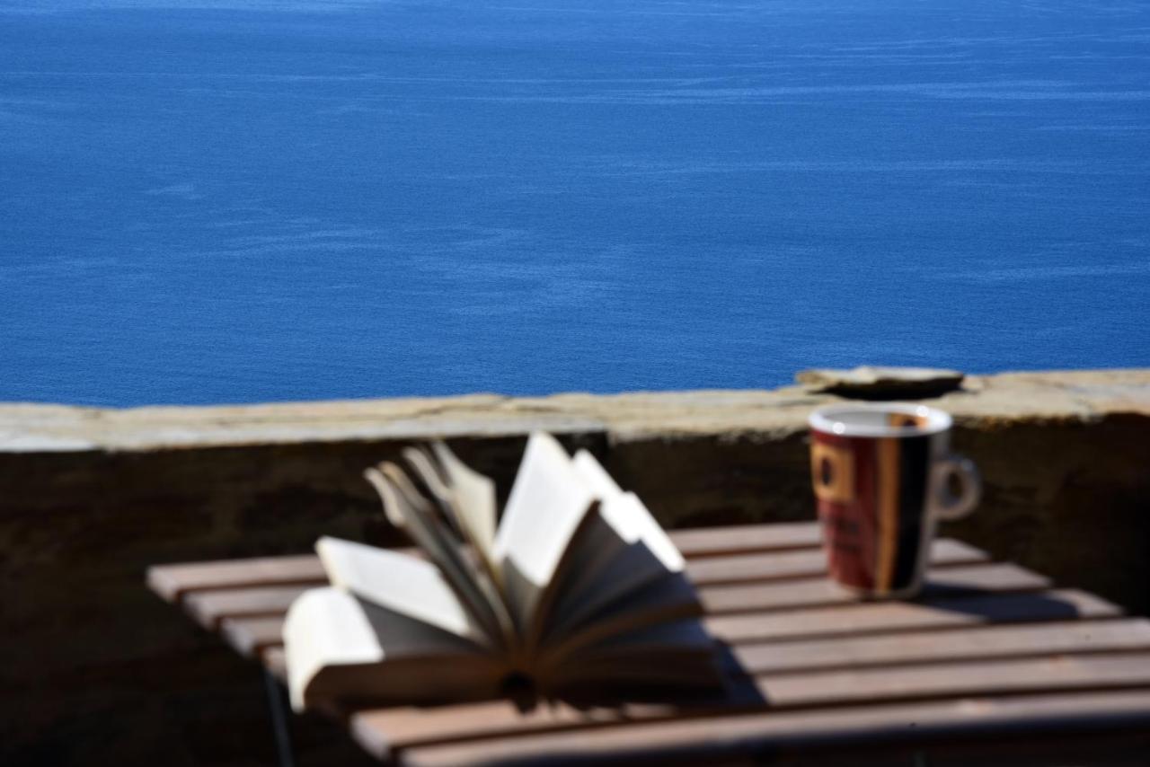 Andros Escape Condos Korthio Екстериор снимка