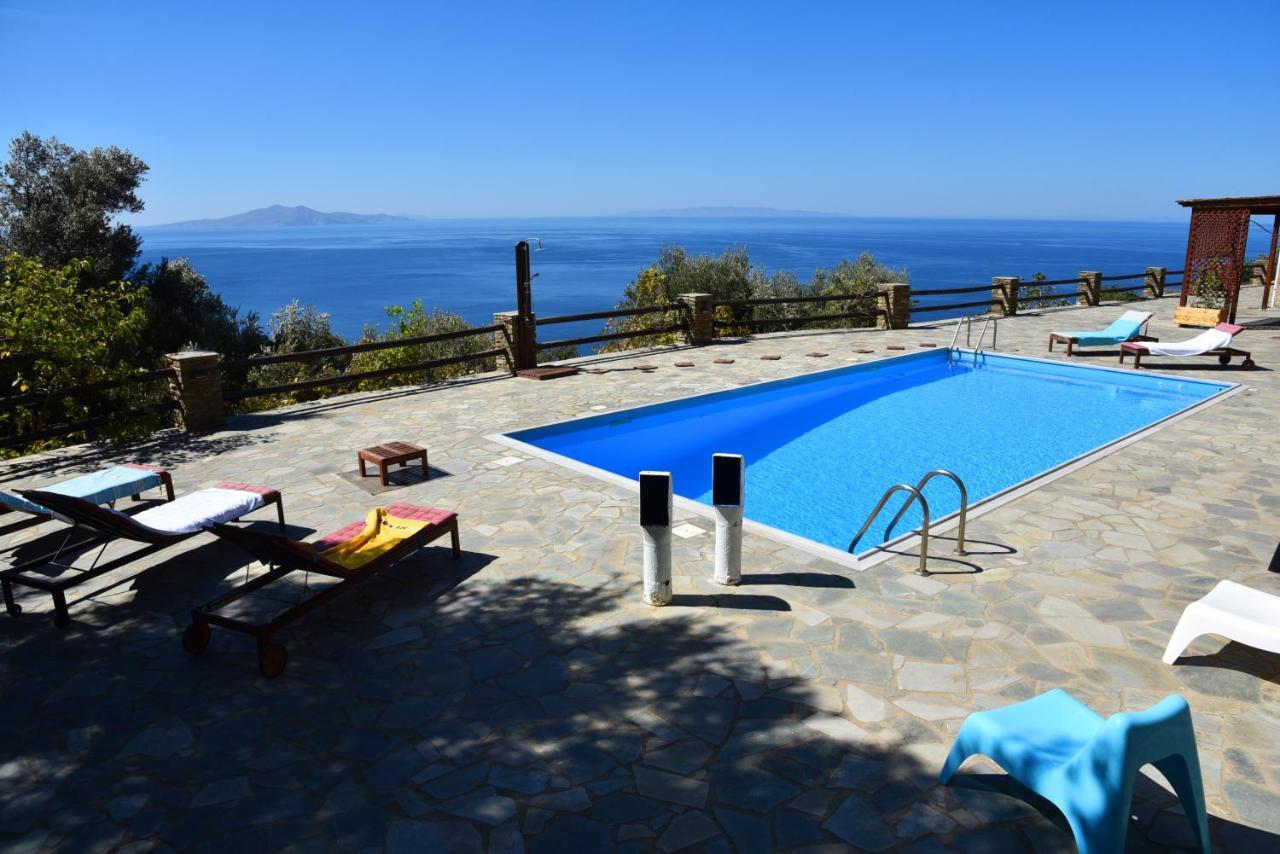 Andros Escape Condos Korthio Екстериор снимка