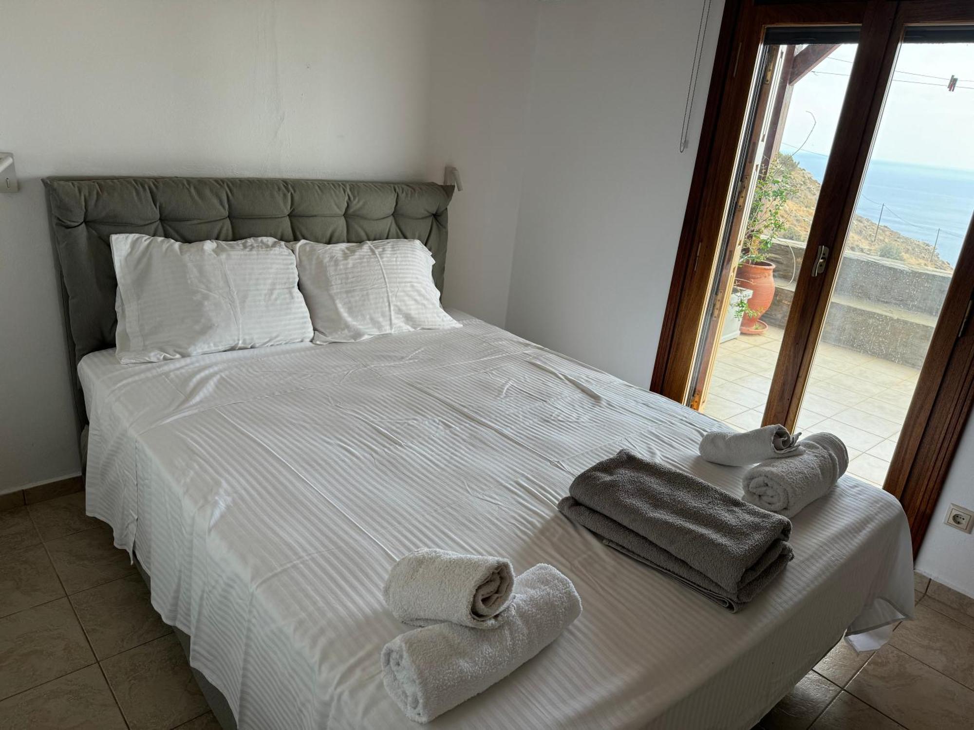Andros Escape Condos Korthio Екстериор снимка