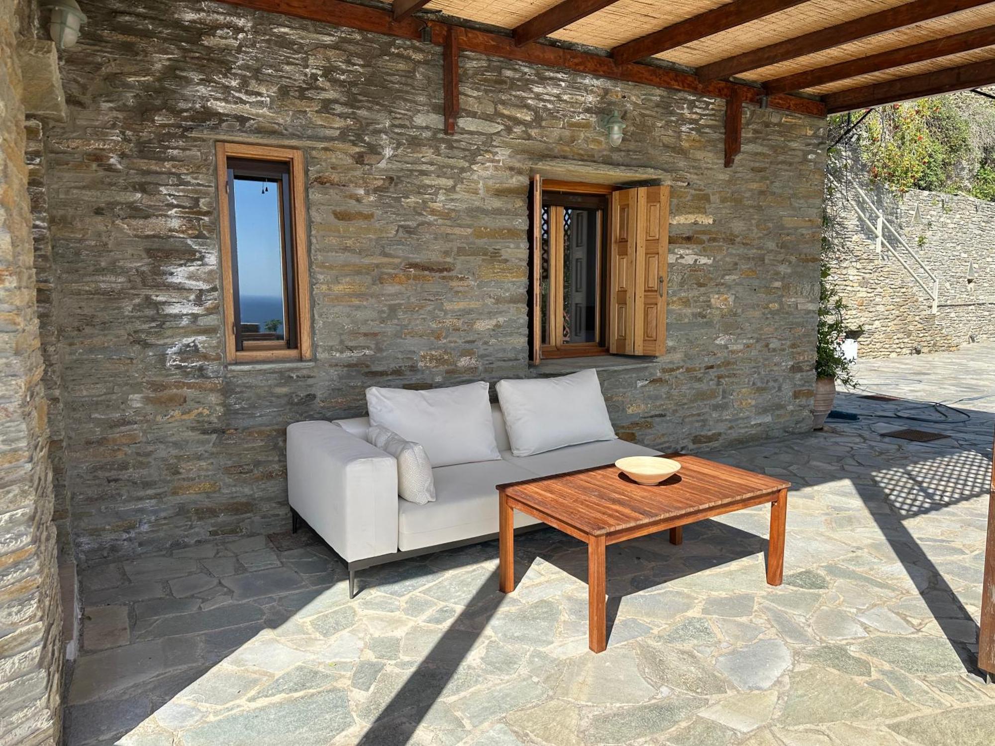 Andros Escape Condos Korthio Екстериор снимка